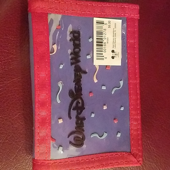 Walt Disney World kids wallet - Picture 2 of 5